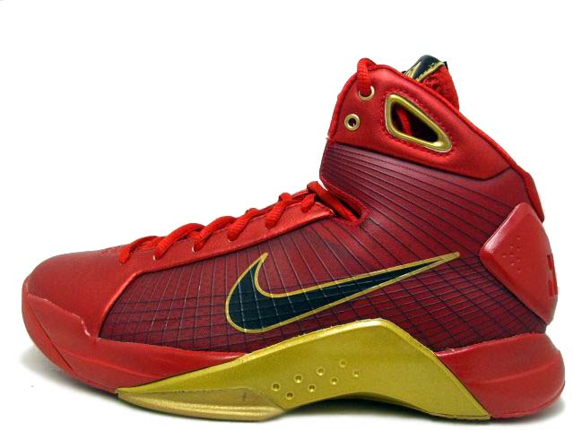 Nike-Hyperdunk-Basketbal-Shoe-Red-Black-Golden